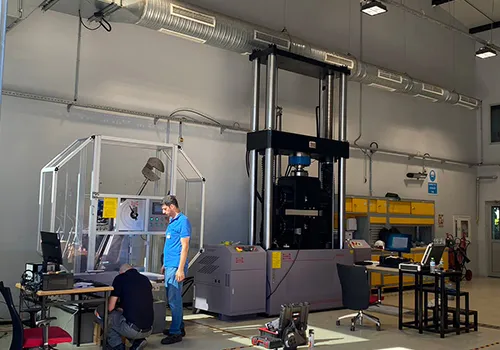 دعم عملاؤنا حول العالم