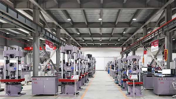 ورشة ماكينات الاختبار العام الهيدروليكية بنظام السيرفو (Servo-Hydraulic)