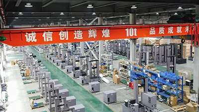 ورشة ماكينات الاختبار الشاملة الكهروميكانيكية: دقة التحكم في نطاق واسع