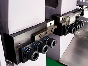 محاذاة للعينة بدقة متناهية