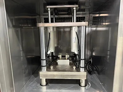 ملزمة (أداة تثبيت) العينات الهوائية