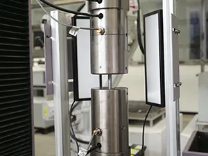 مقابض (فكوك) التثبيت ذات الكتف