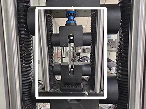 مقابض (فكوك) هيدروليكية ذات تثبيت جانبي